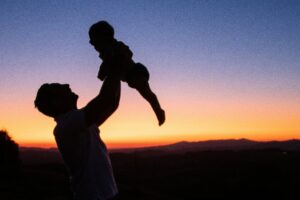 Presença Paterna Depois dos 35: O Que Seus Filhos Precisam Que Você Não Está Dando
